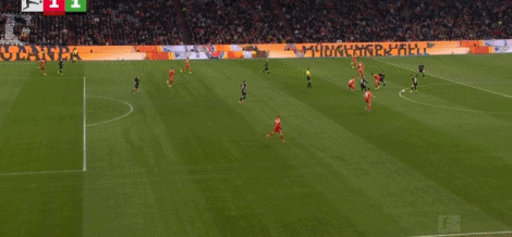 第13分钟,佩契诺维奇单刀破门,沃尔夫斯堡1-1拜仁